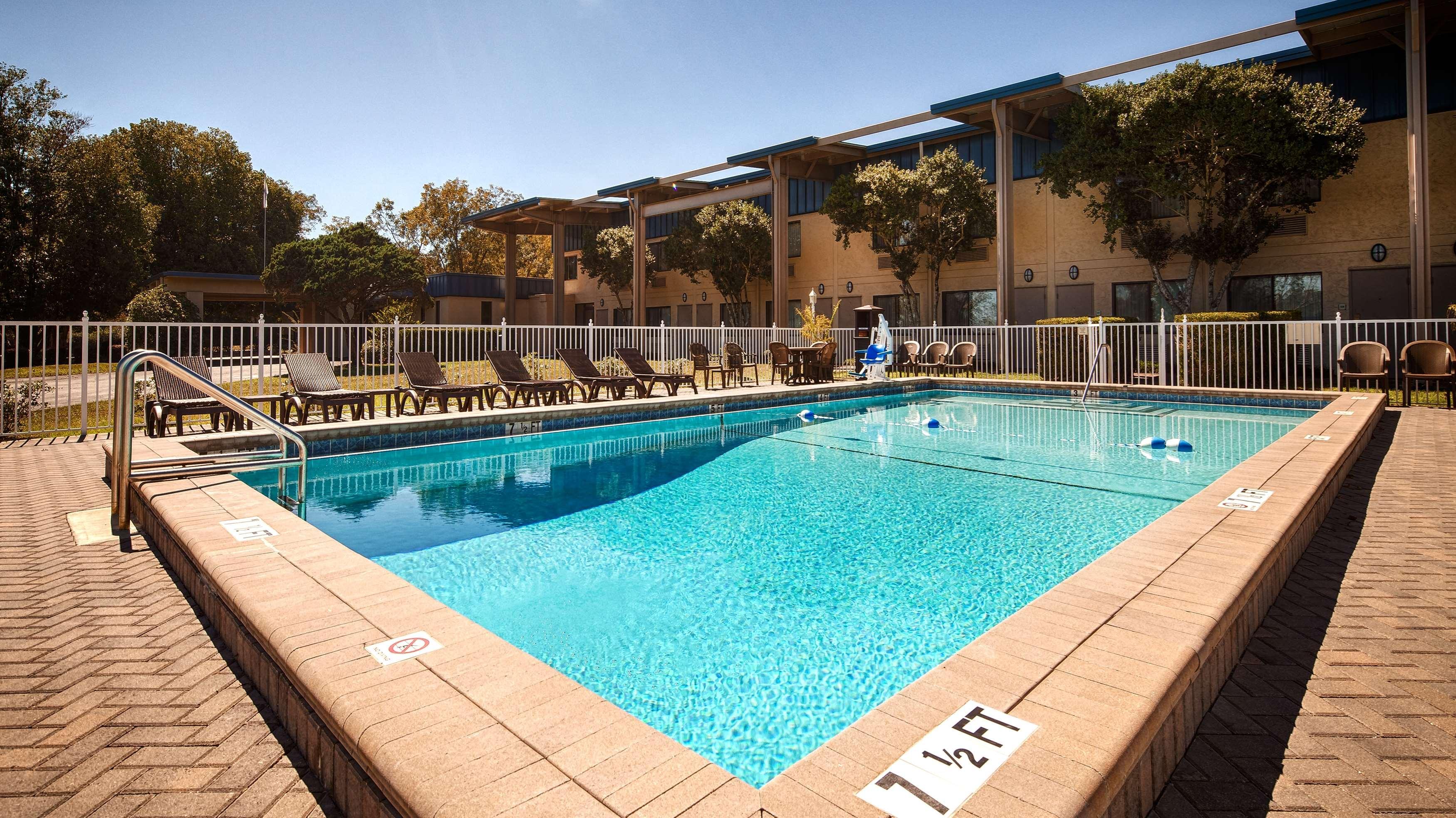Best Western Crossroads Inn DeFuniak Springs Εξωτερικό φωτογραφία